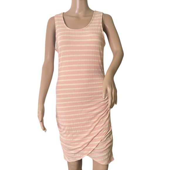 Kaleigh Peach & Cream Sleeveless Dress w Side Ruching & Crossover Front at Hem - Picture 3 of 14